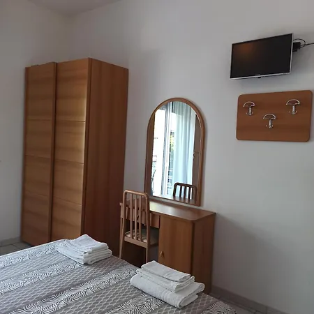 Ξενοδοχείο Danubio 3*